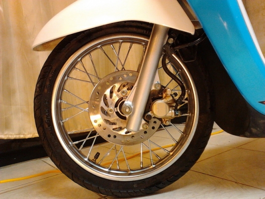 New Scoopy-i รุ่นใหม่ล่าสุด สวยๆครับ