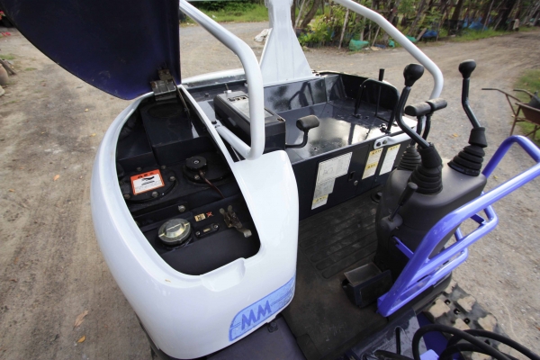 ขายรถแบคโฮ MITSUBISHI MM30CR (เท่า PC30-9) สภาพดี นำเข้าจากญี่ปุ่น มีเอกสารพร้อม สนใจติดต่อ 086-7757900 ขายรถแบคโฮ MITSUBISHI MM30CR (เท่า PC30-9) สภาพดี นำเข้าจากญี่ปุ่น มีเอกสารพร้อม สนใจติดต่อ 086-7757900