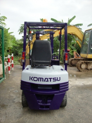 ขายด่วน !!! รถโฟล์คลิฟท์ KOMATSU FG15 ( รถสภาพพร้อมใช้ ) เครื่องยนต์เบนซิน เสา 3 เมตร ล้อหน้าคู่ เกียร์ธรรมดา งา 1,070 มม. ยางตัน *** สนใจเข้ามาดูรถ มาลองรถก่อน ราคาคุยกันได้ *** ขายด่วน !!! รถโฟล์คลิฟท์ KOMATSU FG15 ( รถสภาพพร้อมใช้ ) เครื่องยนต์เบนซิน เสา 3 เมตร ล้อหน้าคู่ เกียร์ธรรมดา งา 1,070 มม. ยางตัน *** สนใจเข้ามาดูรถ มาลองรถก่อน ราคาคุยกันได้ ***