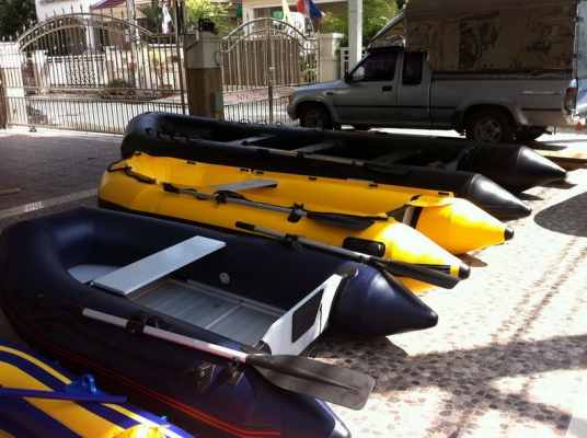 ขายเรือยาง(ใหม่)ยี่ห้อ Magnum พร้อมเครื่อง Hondex 5 แรง 2 stroke