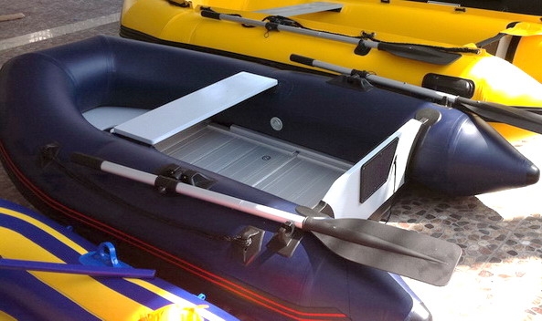 ขายเรือยาง(ใหม่)ยี่ห้อ Magnum พร้อมเครื่อง Hondex 5 แรง 2 stroke