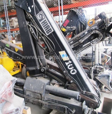 เครนพับ HIAB รุ่น 100 เครนเก่าในประเทศ น้ำหนักยกประมาณ 4.9 ตัน,ความยาวยืดได้ 10.2 เมตร