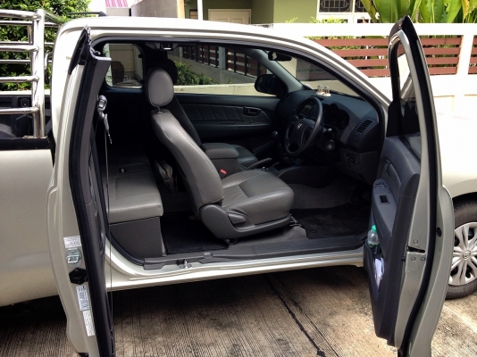 ขายดาวน์ Toyota cab 2012 แค็ปเปิดได้รุ่น VIGO แชมป์ เครื่องเบนซิน2700cc ไม่ได้ติดแก็ส รถวิ่ง30,000กิโลแท้  ขายดาวน์ 85,000