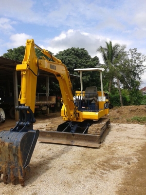 ขายแบคโฮ Komatsu pc 40-6  รถพร้อมใช้งาน