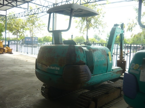 รถขุด Komatsu PC30-7 รถเก่านอก เพิ่งเหยียบถึงไทย สภาพเดิมๆ พร้อมใช้งาน