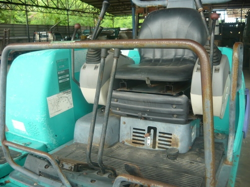 รถขุด Komatsu PC30-7 รถเก่านอก เพิ่งเหยียบถึงไทย สภาพเดิมๆ พร้อมใช้งาน