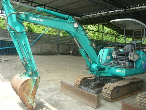 รถขุด Komatsu PC30-7 รถเก่านอก เพิ่งเหยียบถึงไทย สภาพเดิมๆ พร้อมใช้งาน