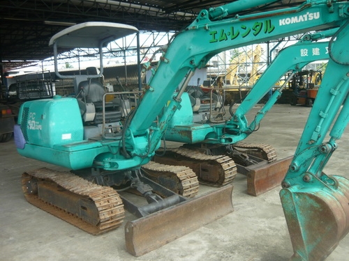 รถขุด Komatsu PC30-7 รถเก่านอก เพิ่งเหยียบถึงไทย สภาพเดิมๆ พร้อมใช้งาน