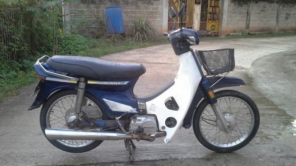 ดรีมคุรุสภา3คัน3สีทะเบียนโอนเดิมๆราคา9800/12500/12800บาท