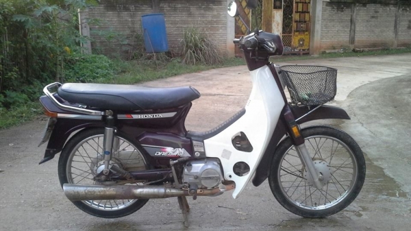 ดรีมคุรุสภา3คัน3สีทะเบียนโอนเดิมๆราคา9800/12500/12800บาท