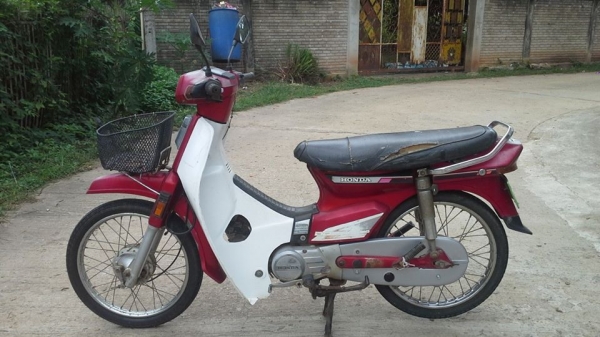 ดรีมคุรุสภา3คัน3สีทะเบียนโอนเดิมๆราคา9800/12500/12800บาท