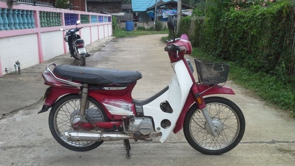 ดรีมคุรุสภา3คัน3สีทะเบียนโอนเดิมๆราคา9800/12500/12800บาท