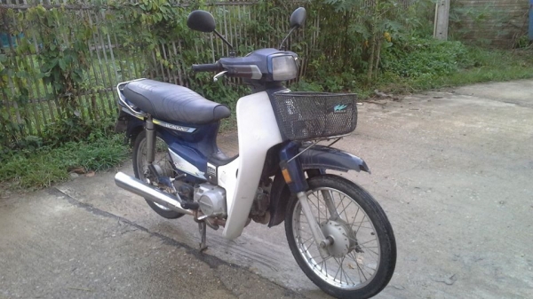 ดรีมคุรุสภา3คัน3สีทะเบียนโอนเดิมๆราคา9800/12500/12800บาท