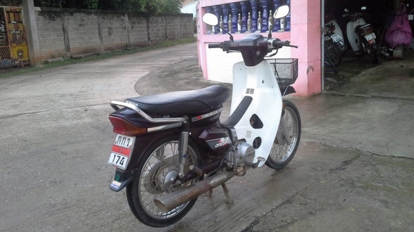 ดรีมคุรุสภา3คัน3สีทะเบียนโอนเดิมๆราคา9800/12500/12800บาท