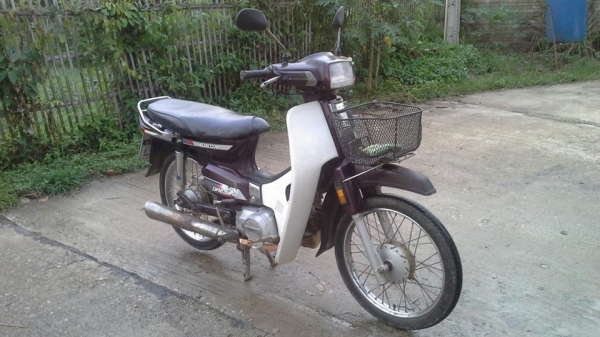 ดรีมคุรุสภา3คัน3สีทะเบียนโอนเดิมๆราคา9800/12500/12800บาท