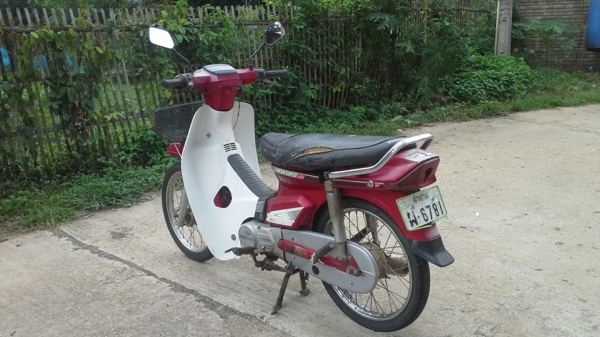 ดรีมคุรุสภา3คัน3สีทะเบียนโอนเดิมๆราคา9800/12500/12800บาท