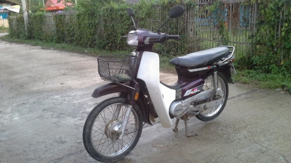 ดรีมคุรุสภา3คัน3สีทะเบียนโอนเดิมๆราคา9800/12500/12800บาท