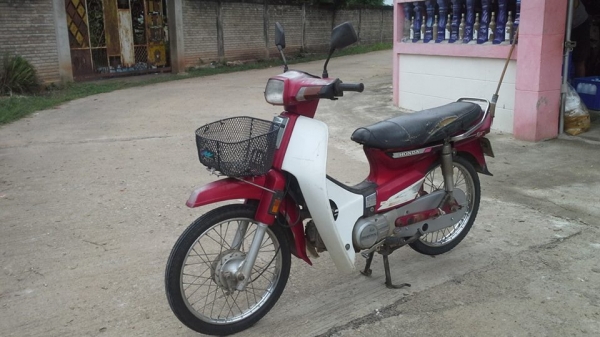 ดรีมคุรุสภา3คัน3สีทะเบียนโอนเดิมๆราคา9800/12500/12800บาท