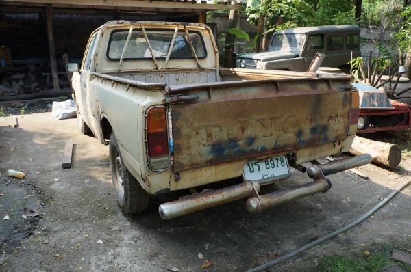 กระบะเหลือง ราคา 45,000 บาท เครื่องเดิมภาษีขาดปี 57 รถอยู่สมุทรสาครเครื่องดีสตาร์ติดง่าย