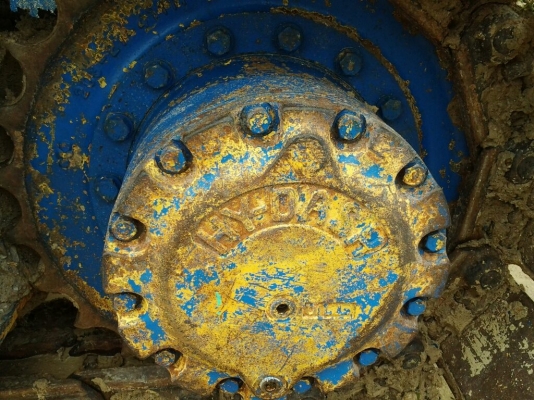 ขายตัวเดิน komatsu รุ่น 5 ตัวเดินใหญ่  1 คู่