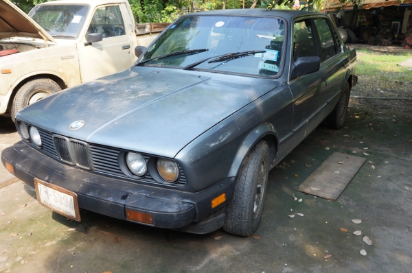 BMW เก็ง 28,000 ทะเบียนชุดโอนครบ เครื่องเดิม เเอร์เดิม เกยร์เดิม ภาษีขาด 3 เดือน มีผุนิดหน่อย