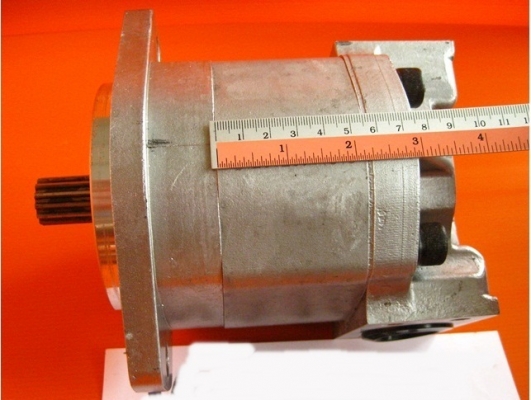 ปั๊มไฮดรอลิก 510 รถตักล้อยาง รุ่นปั๊มเสื้อหนา 55 mm. ปั๊มไฮดรอลิก 510 รถตักล้อยาง รุ่นปั๊มเสื้อหนา 55 mm.