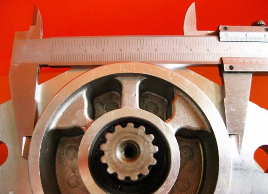 ปั๊มไฮดรอลิก 510 รถตักล้อยาง รุ่นปั๊มเสื้อหนา 55 mm. ปั๊มไฮดรอลิก 510 รถตักล้อยาง รุ่นปั๊มเสื้อหนา 55 mm.