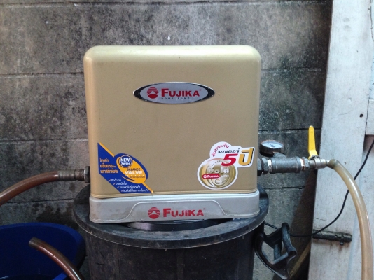 ขายปั้มน้ำอัตโนมัติ แรงดันคงที่ Fujika 250 W สภาพสวยมาก พร้อมใช้งาน รับประกันคุณภาพ ดูประวัติการขายผมได้ครับ