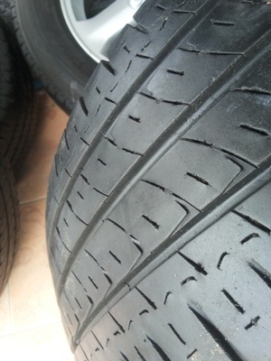 ขายล้อISUZU 16 นิ้ว 6 ก้าน พร้อมยาง 215/65/16 ปี 12 MICHELIN  1 ชุด