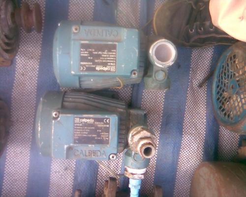 ปั้มน้ำอิตาลิสภาพพร้อมใช้งานครับ  ขนาดประมาณ 1 นิ้วครับสวยๆครับเดิมครับราคานี้คุ้มครับไม่ต้องเบิกใหม่ครับ