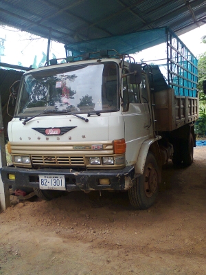 ขายหกล้อดั้มดิน HINO EH700 ยาง900