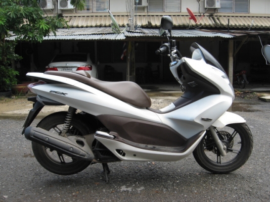 ขายรถบ้าน HONDA PCX 125i สภาพเดิม ขายรถบ้าน HONDA PCX 125i สภาพเดิม