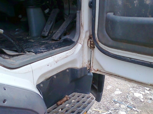 รถสิบล้อ MITSU MITSUBISHI FN627 M6 ปี51 260 แรงม้า รถสภาพใหม่กริ๊บทั้งคัน.