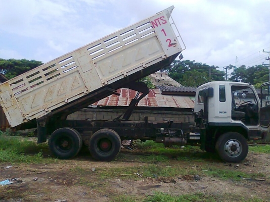 รถสิบล้อ MITSU MITSUBISHI FN627 M6 ปี51 260 แรงม้า รถสภาพใหม่กริ๊บทั้งคัน.