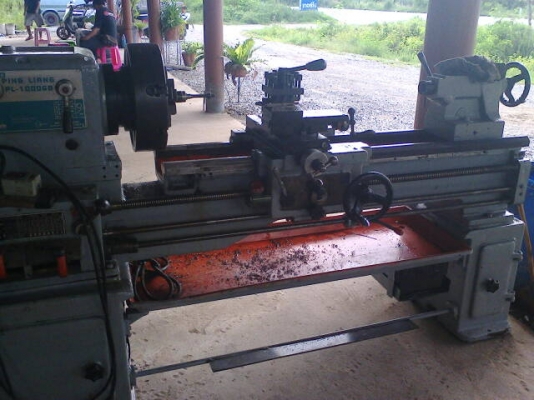 แท่นกลึง 6 ฟุต  3 เพลา เกียร์บล็อก พร้อมใช้ 80,000