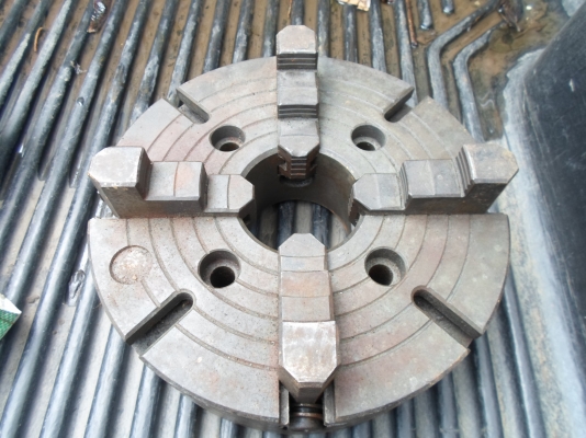 4 จับ แท่นกลึง ขนาด 12 นิ้ว รูใน 3.5 นิ้ว สภาพสวย 4,000