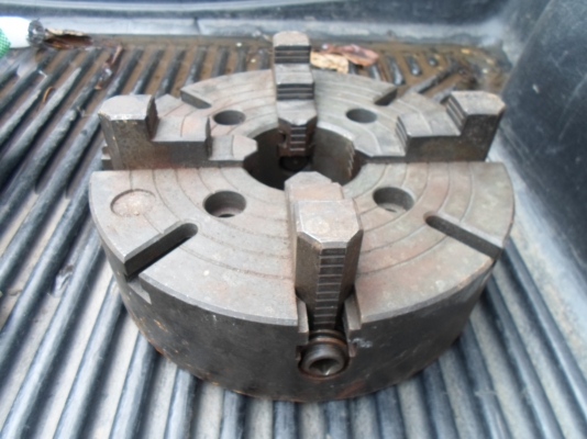 4 จับ แท่นกลึง ขนาด 12 นิ้ว รูใน 3.5 นิ้ว สภาพสวย 4,000