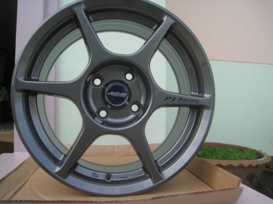 ขายล้อแม็กใหม่ Buddy club P1 racing 15"x6.5" et36 4รู100  พร้อมจุ๊ป Rays เป็นล้อใหม่ไม่เคยใช้งานครับ สนใจติดต่อเล็กคลองสาม (081-3747940)