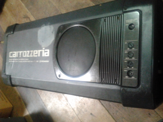 ขายตู้ลำโพงซับติดรถยนต์pioneer มีแอมปในตัว