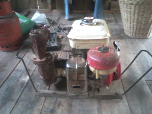 ขายเครื่องปั๊มน้ำ Honda 3.5 hp pump 2" ขายไปอยุธยาแล้วครับ ขอบคุณครับ