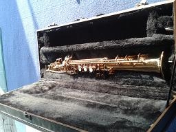 ขายแซ็กโซโฟน 14000 บาท ยี่ห้อ marcato คุณติ๊ก 0800704675