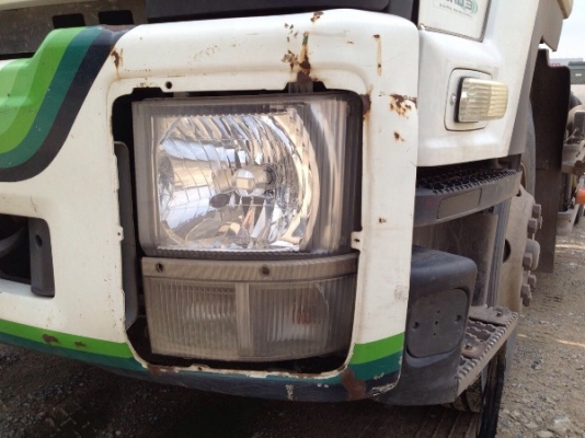 รถบรรทุก 6 ล้อ หัวลาก ยี่ห้อ ISUZU GVR 300 แรงม้า