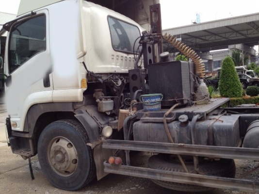 รถบรรทุก 6 ล้อ หัวลาก ยี่ห้อ ISUZU GVR 300 แรงม้า