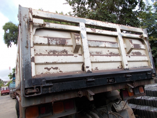 ขายกระดัมพ์สิบล้อisuzu deca320