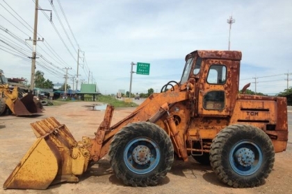 ขายรถตักล้อยาง ไม่เคยใช้งานในไทย TCM 25 เท่า JH 30 ขับ 4 ล้อ เอกสานพร้อมโอนครับ