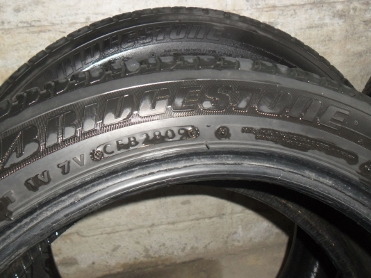 ยาง BRIDGESTONE 185/55R16 ปี09สวยๆ 4 เส้น ราคา 2200 บาท ยาง BRIDGESTONE 185/55R16 ปี09สวยๆ 4 เส้น ราคา 2200 บาท