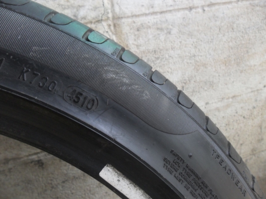 ยาง PILELLI 225/45R18 ปี10 RUNFLAT มี 1 คู่ ราคา 2200 บาท(ลายเดียวกัน)