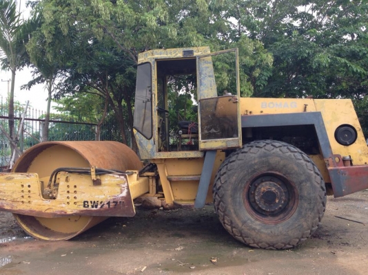 ขายรถบด โบแมค (BOMAG) รุ่น BW217D 12.500 กก. 2 เพลา