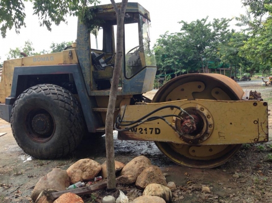 ขายรถบด โบแมค (BOMAG) รุ่น BW217D 12.500 กก. 2 เพลา