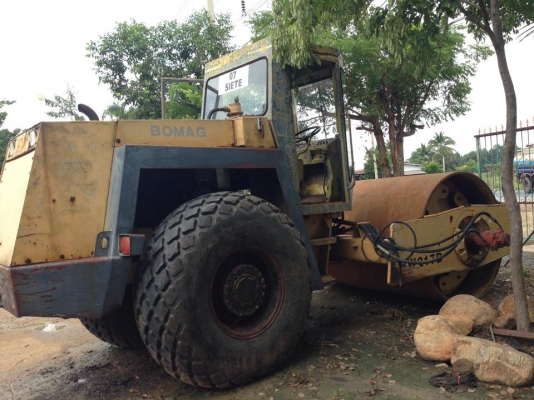 ขายรถบด โบแมค (BOMAG) รุ่น BW217D 12.500 กก. 2 เพลา